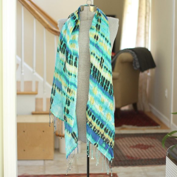 BANANA REPUBLIC Green and Blue Tie Dye Scarf or Wrap - Picture 2 of 5